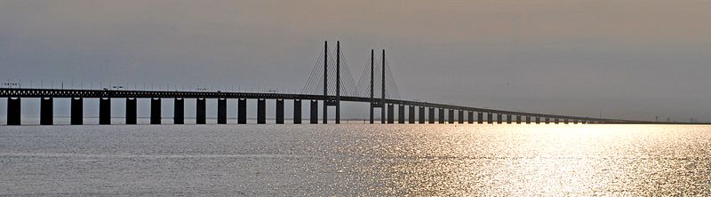 800px-Øresund_Bridge_-_Øresund_crop